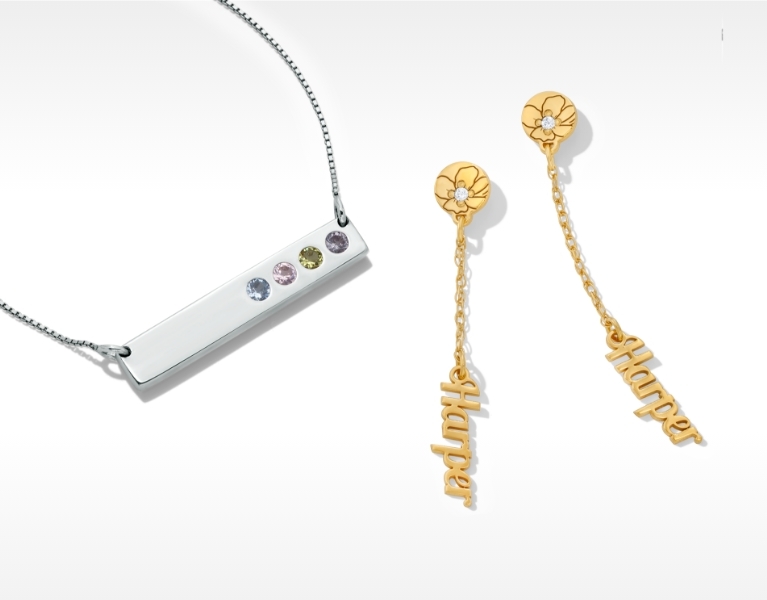Women's Personalized Jewellery - From birthstones and birth month flowers to photo jewellery, capture your unique vision. 