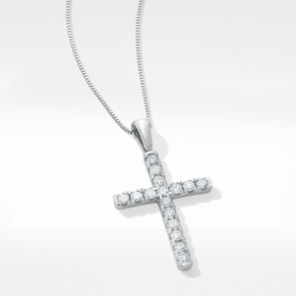 Cross Necklaces - Put your faith on display in a meaningful way that fits your style. 