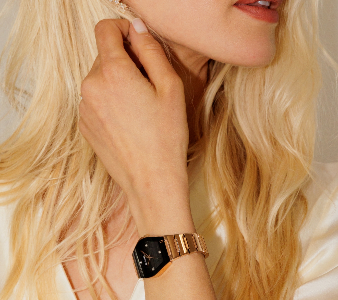 Women's Watches - Cherish your time in style with our captivating women's watches.