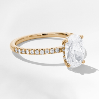 Solitaire with Side Accents - Elevate your solitaire ring with side accents for added sparkle and brilliance.