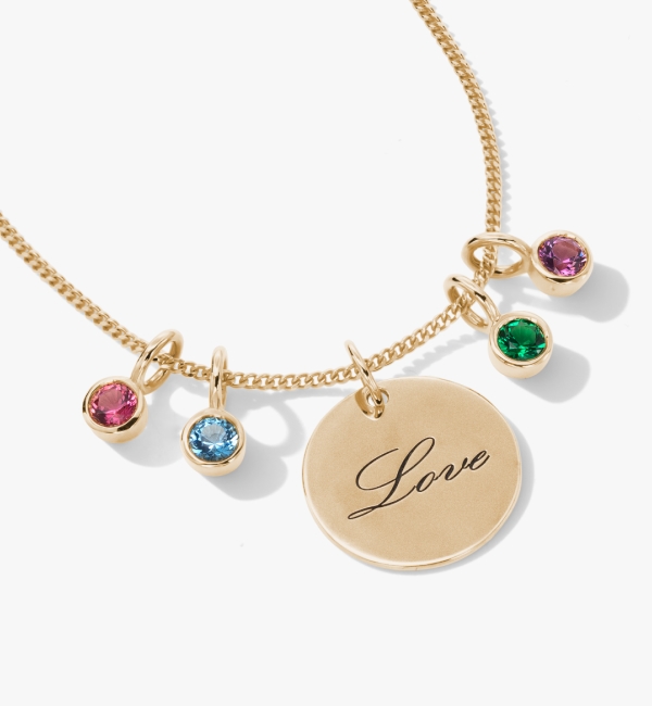 Family Jewellery - Show your unconditional love and honour your unbreakable family bond with gifts that celebrate your roots. 