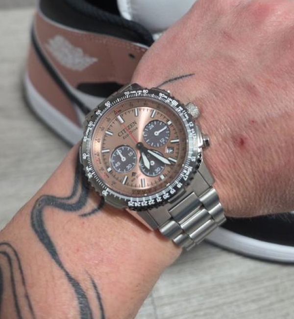 "Awesome fits my small wrist perfectly, the help at the Peoples store is great."