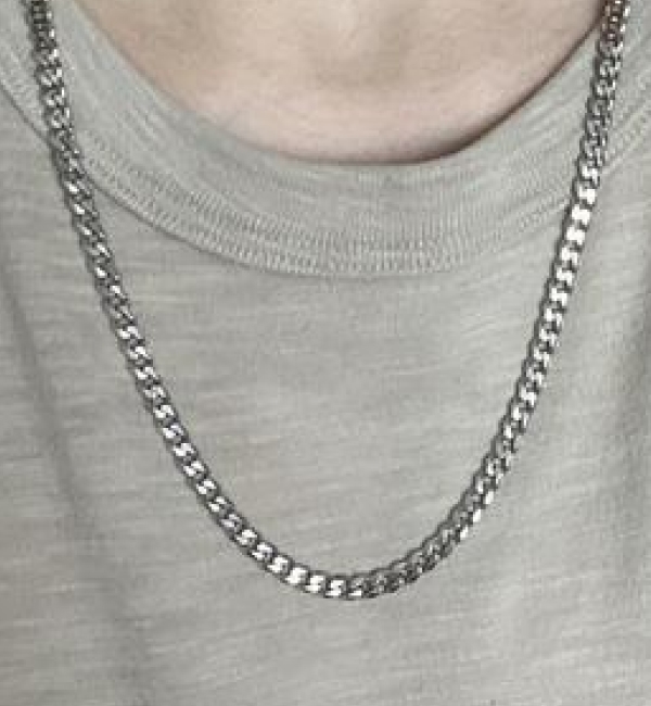"very good quality chain, perfect thickness and very durable in all conditions. Been months of putting it through all sorts of wear and tear not taking it off and it still looks like new."