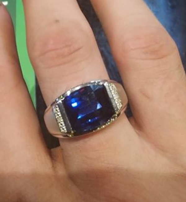 "I had been looking for a sapphire ring with a stone of this size for a long time and finally found one that matched what I was looking for."