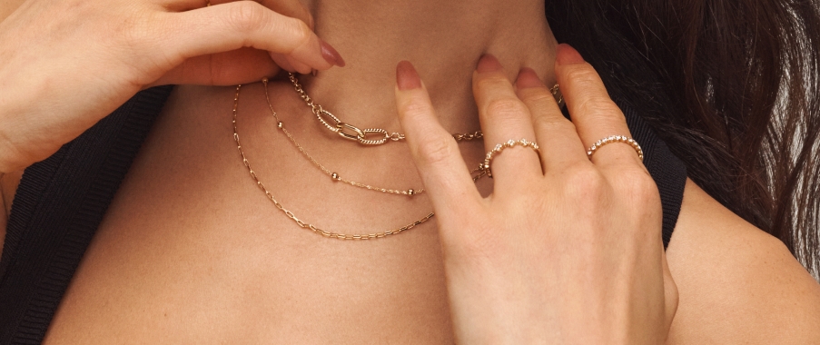 Chains & Layering Necklaces