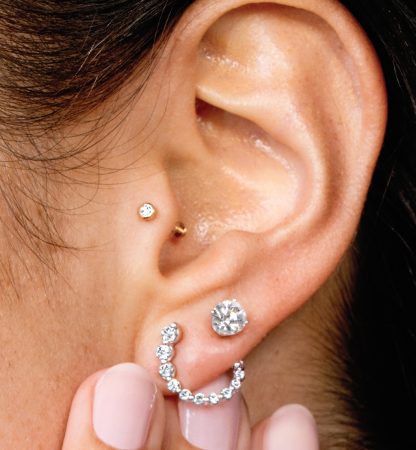 DIAMOND STUDS