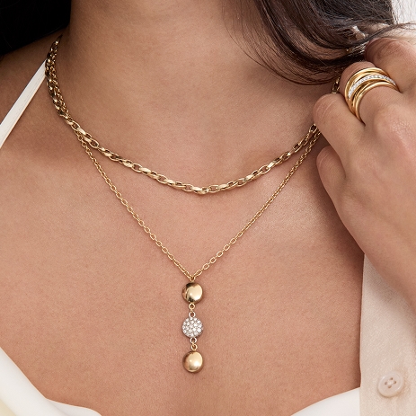 2. Gemstone Jewellery